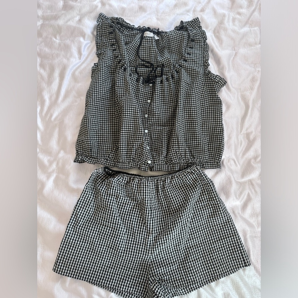 NWOT Doen Traveller top size S and EUC Short size XS